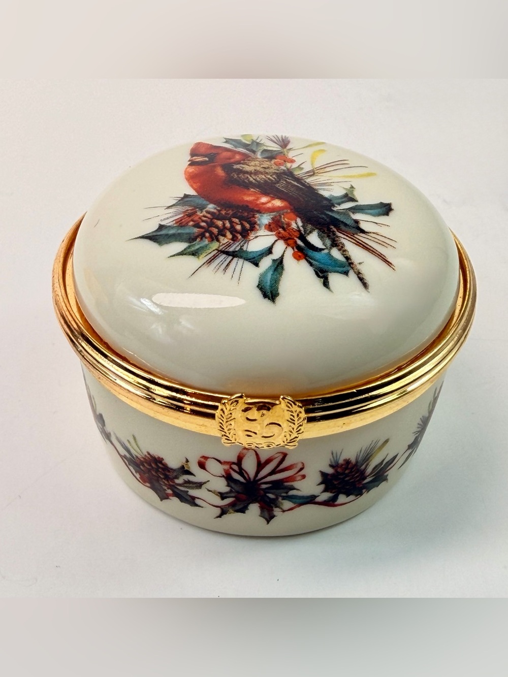 Lenox Christmas Red Cardinal Holly Pinecone  Porcelain Round Hinged Trinket Box